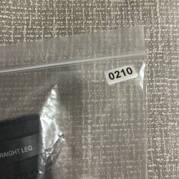 Kut from the Kloth Women’s straight leg Jean size 10 Long - Picture 10 of 10